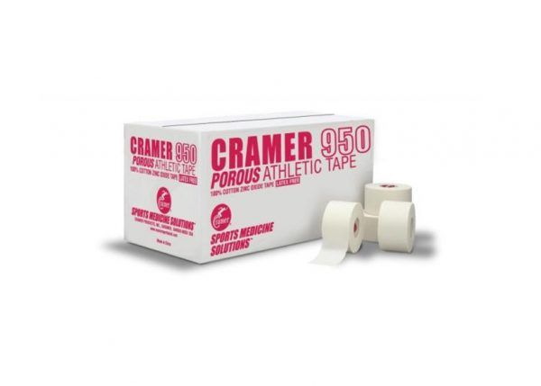 CRAMER - Porous Athletic Tape 950. Taśma wytwarzana jest w 100% z naturalnej bawełny z dodatkiem tlenku cynku podnoszącego solidność taśmy na rozciąganie i polepszającego przyleganie taśmy do ciała.